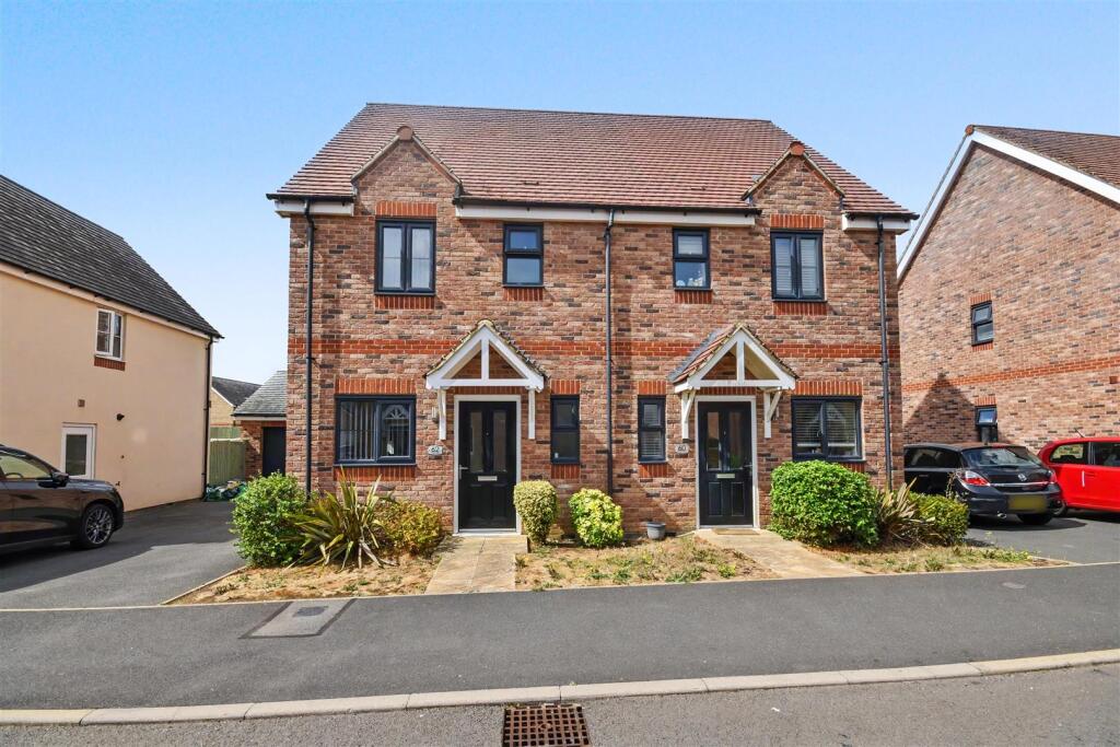 2 bed Semi Detached for rent in Weldon. From Simpson West - Corby 2 bed Semi Detached for rent in Weldon. From Simpson West - Corby