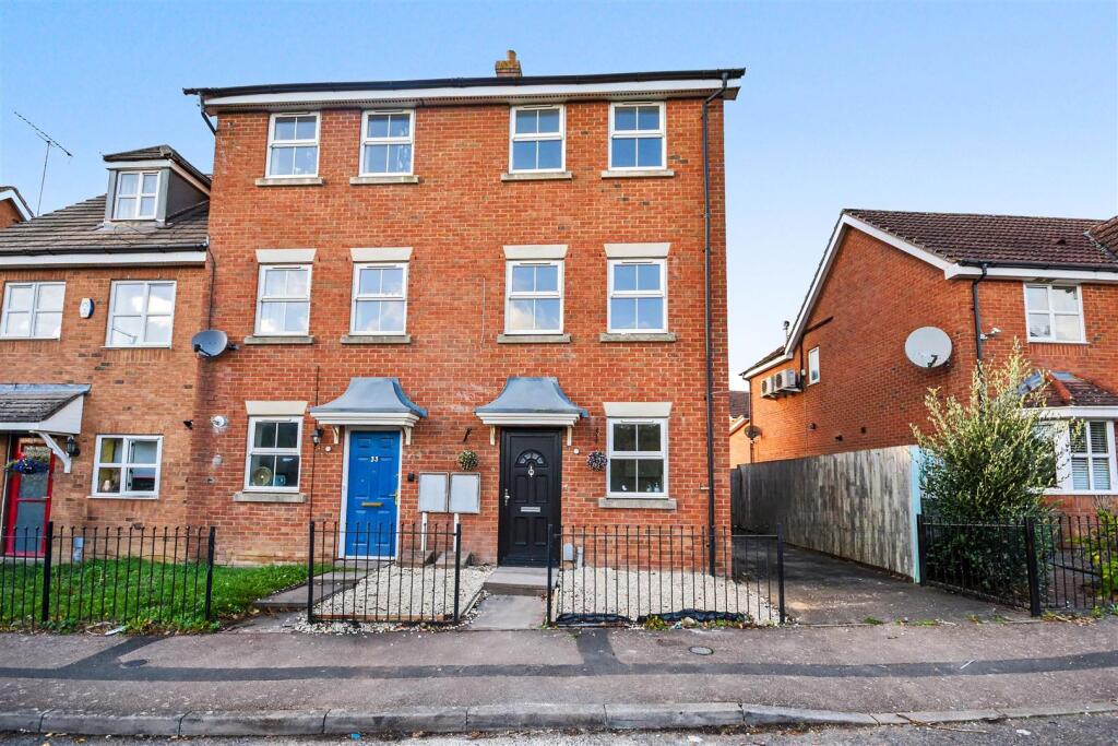 3 bed Town House for rent in Corby. From Simpson West - Corby