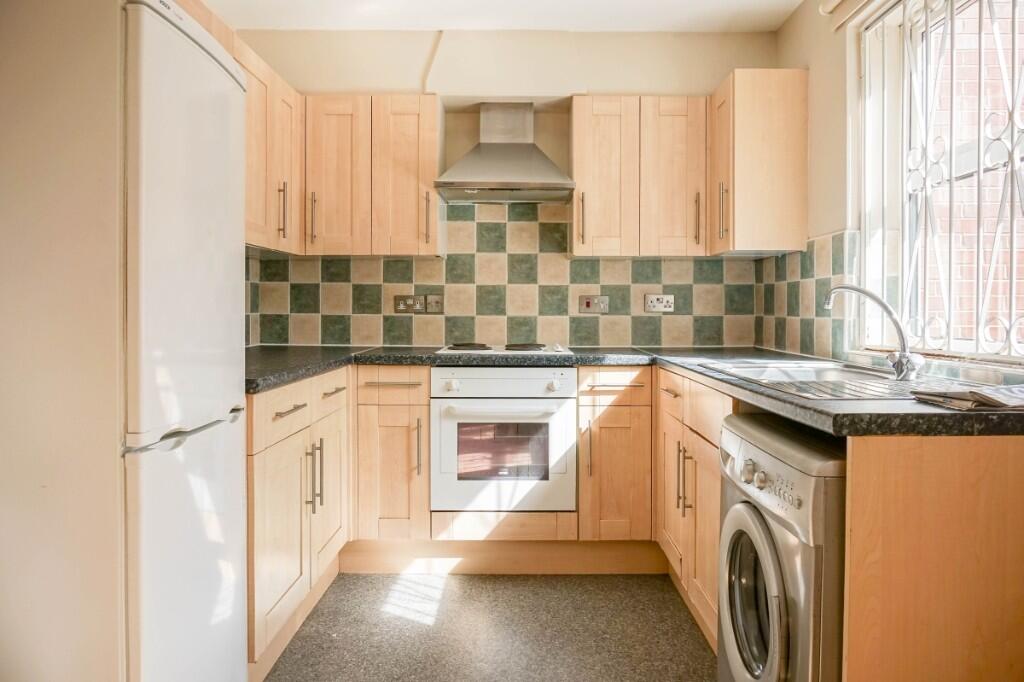 3 bed Apartment for rent in Leeds. From SJM Properties - Leeds