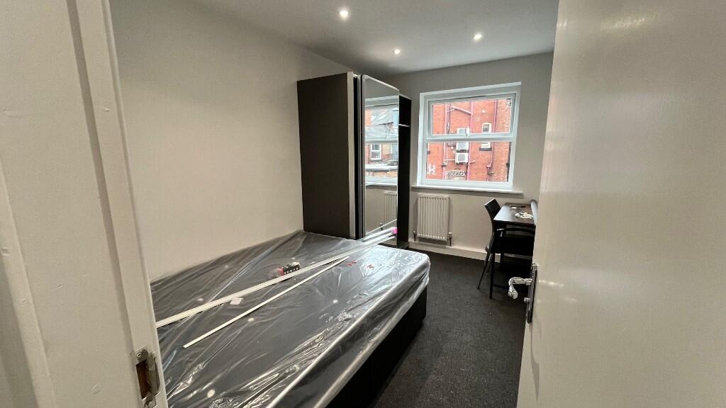 3 bed Apartment for rent in Leeds. From SJM Properties - Leeds