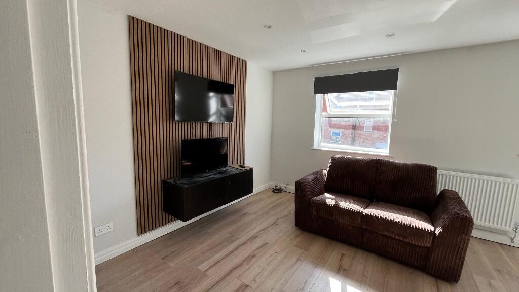 5 bed House (unspecified) for rent in Leeds. From SJM Properties - Leeds 5 bed House (unspecified) for rent in Leeds. From SJM Properties - Leeds