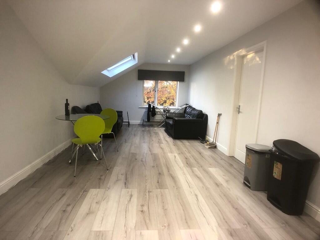 2 bed 1st Floor Flat for rent in Leeds. From SJM Properties - Leeds