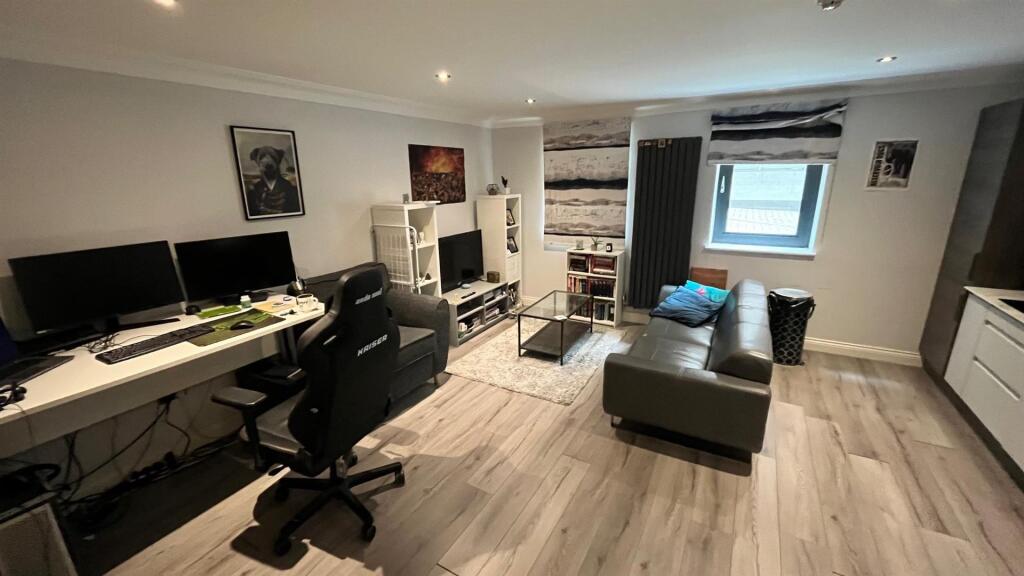 1 bed Apartment for rent in Leeds. From SJM Properties - Leeds