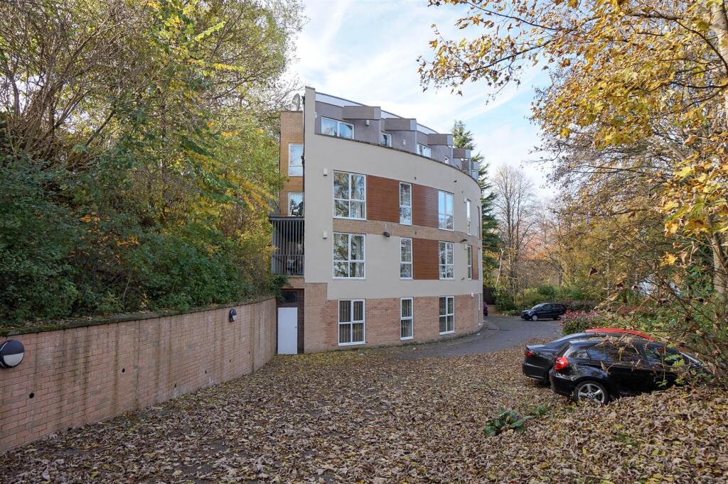 3 bed Apartment for rent in Leeds. From SJM Properties - Leeds