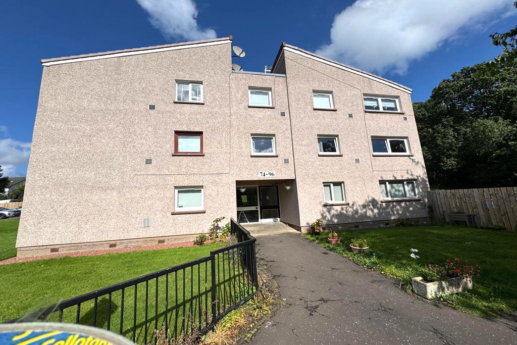 2 bed 1st Floor Flat for rent in Glasgow. From SMART MOVE ESTATE AGENTS (SCOTLAND) LTD - Glasgow