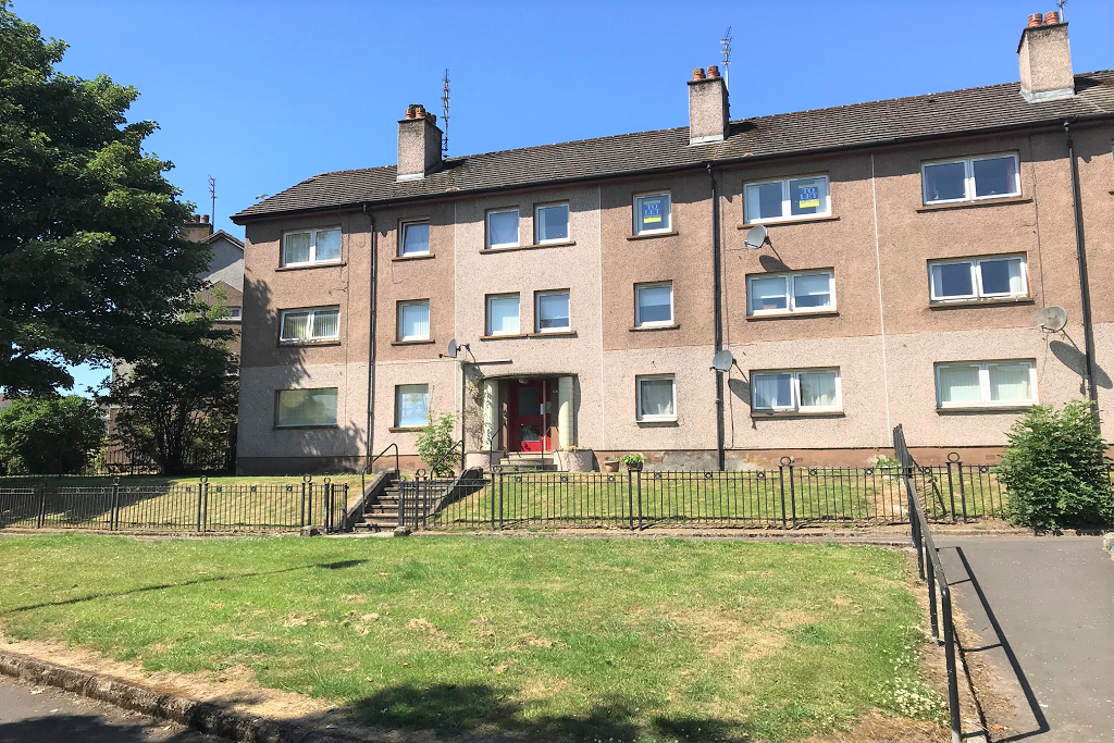 1 bed 1st Floor Flat for rent in Elderslie. From SMART MOVE ESTATE AGENTS (SCOTLAND) LTD - Glasgow