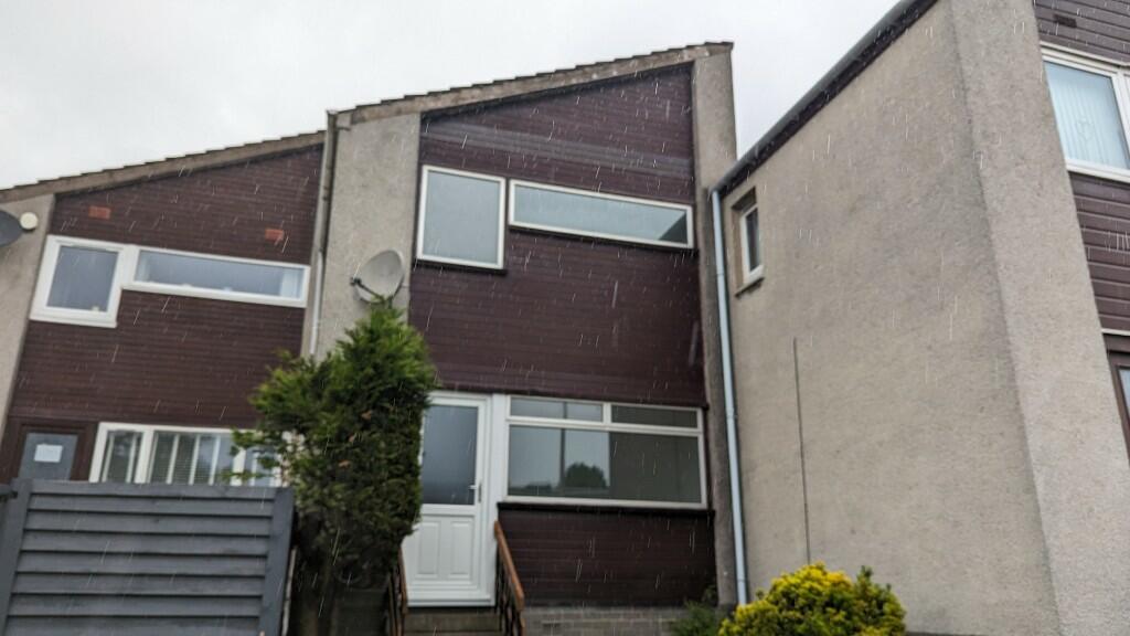 2 bed Mid Terraced House for rent in Backmuir. From SMART MOVE ESTATE AGENTS (SCOTLAND) LTD - Glasgow
