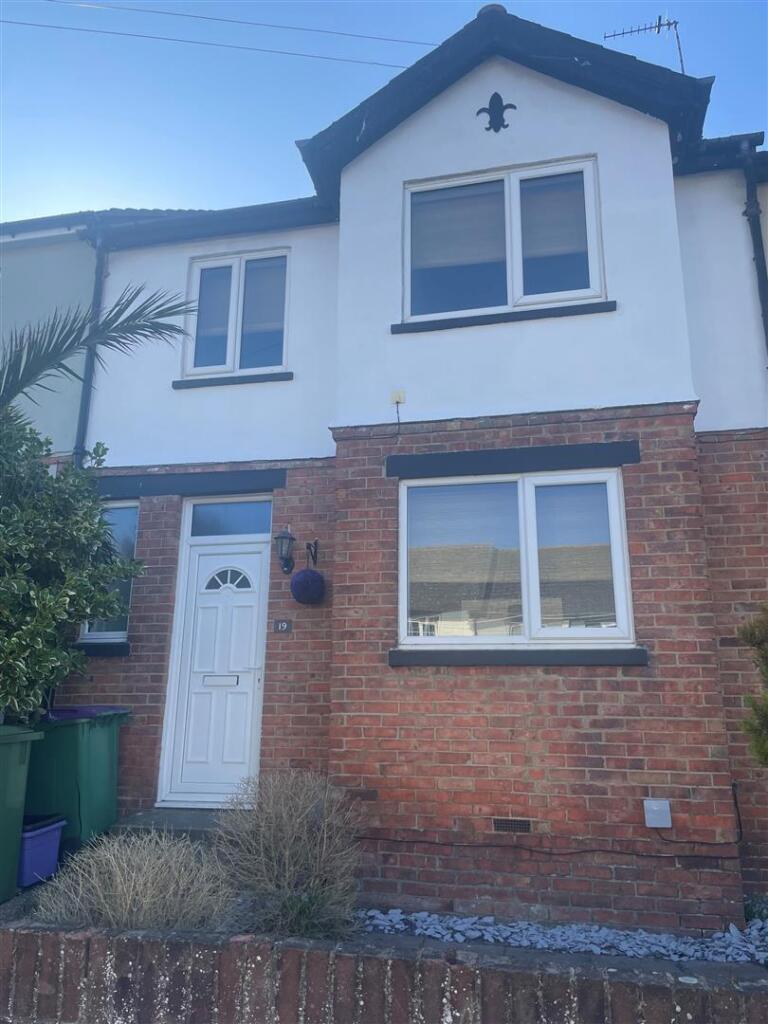3 bed Mid Terraced House for rent in Folkestone. From Smith Woolley - Folkestone 3 bed Mid Terraced House for rent in Folkestone. From Smith Woolley - Folkestone