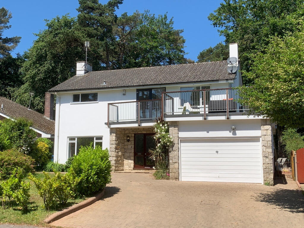 4 bed Detached for rent in Merley. From Specialist Letting Agency - Bournemouth