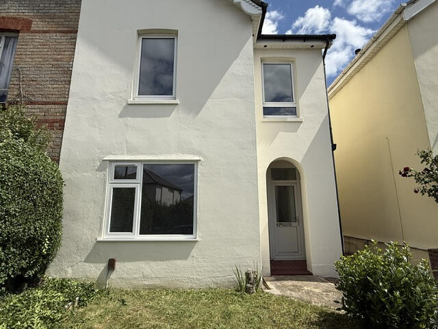 1 bed 1st Floor Flat for rent in Bournemouth. From Specialist Letting Agency - Bournemouth