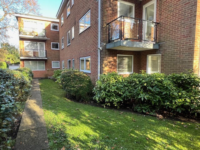 2 bed 1st Floor Flat for rent in Bournemouth. From Specialist Letting Agency - Bournemouth 2 bed 1st Floor Flat for rent in Bournemouth. From Specialist Letting Agency - Bournemouth