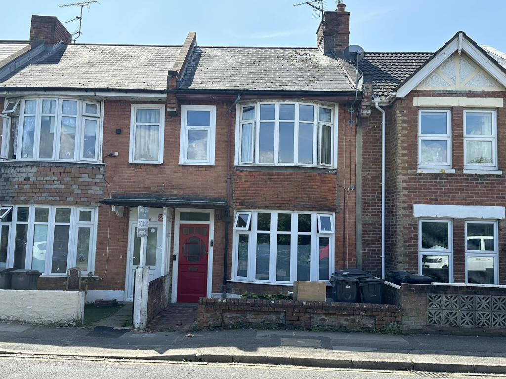 2 bed 1st Floor Flat for rent in Bournemouth. From Specialist Letting Agency - Bournemouth 2 bed 1st Floor Flat for rent in Bournemouth. From Specialist Letting Agency - Bournemouth