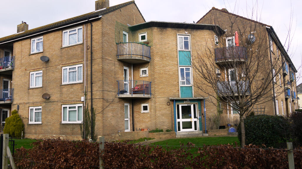2 bed 1st Floor Flat for rent in Bournemouth. From Specialist Letting Agency - Bournemouth