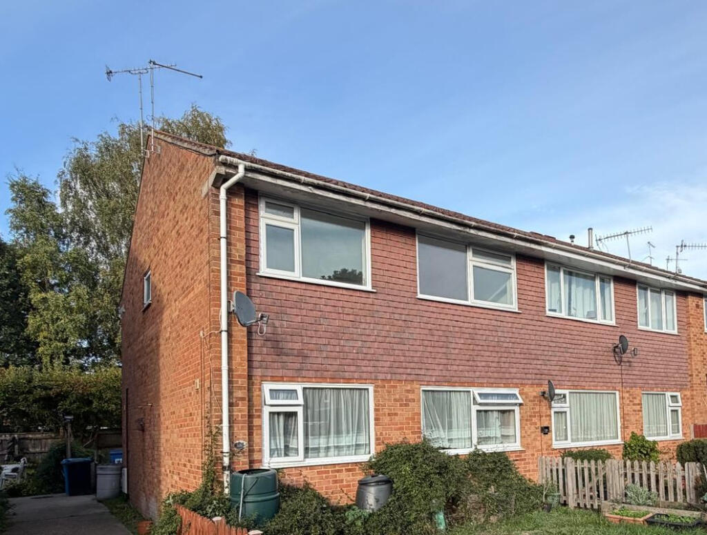 2 bed 1st Floor Flat for rent in Poole. From Specialist Letting Agency - Bournemouth