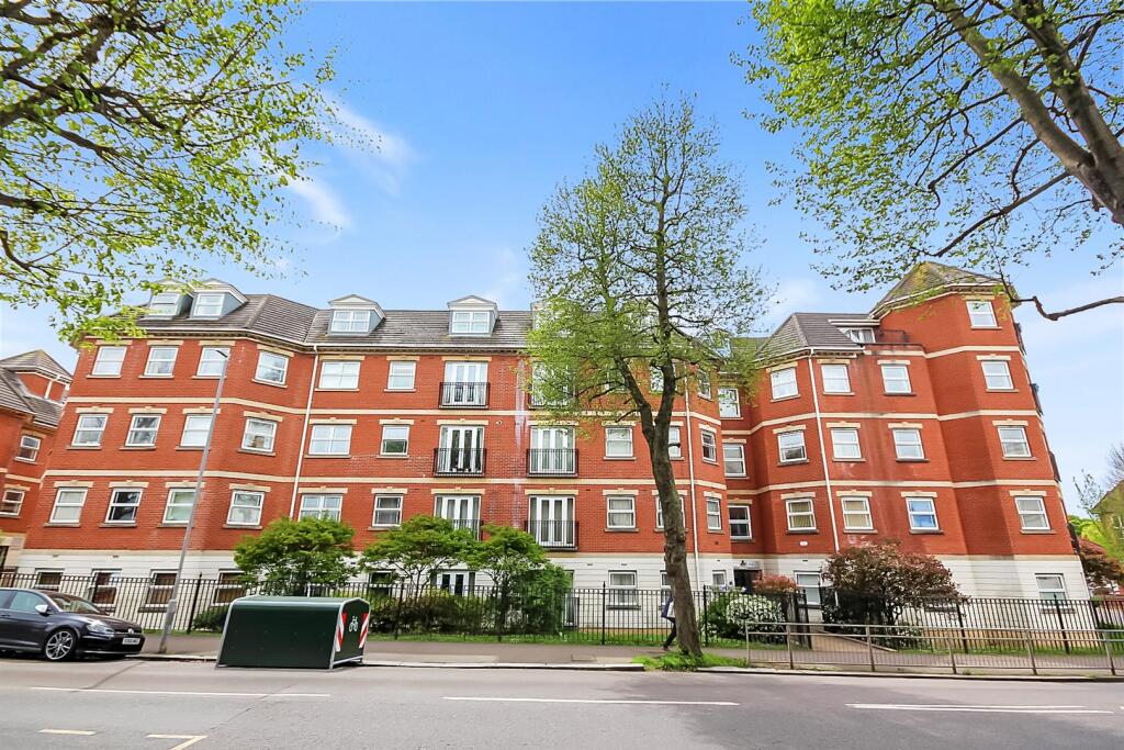 2 bed 1st Floor Flat for rent in Brighton and Hove. From Spencer & Leigh - Brighton