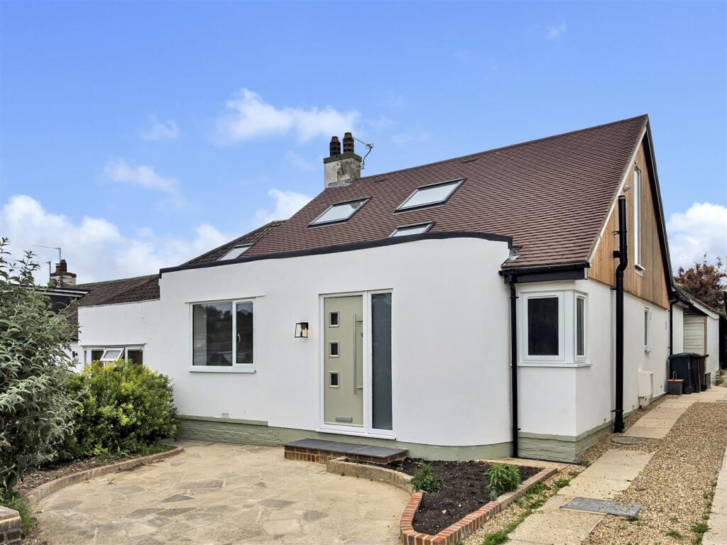 4 bed Semi-detached bungalow for rent in Falmer. From Spencer & Leigh - Brighton