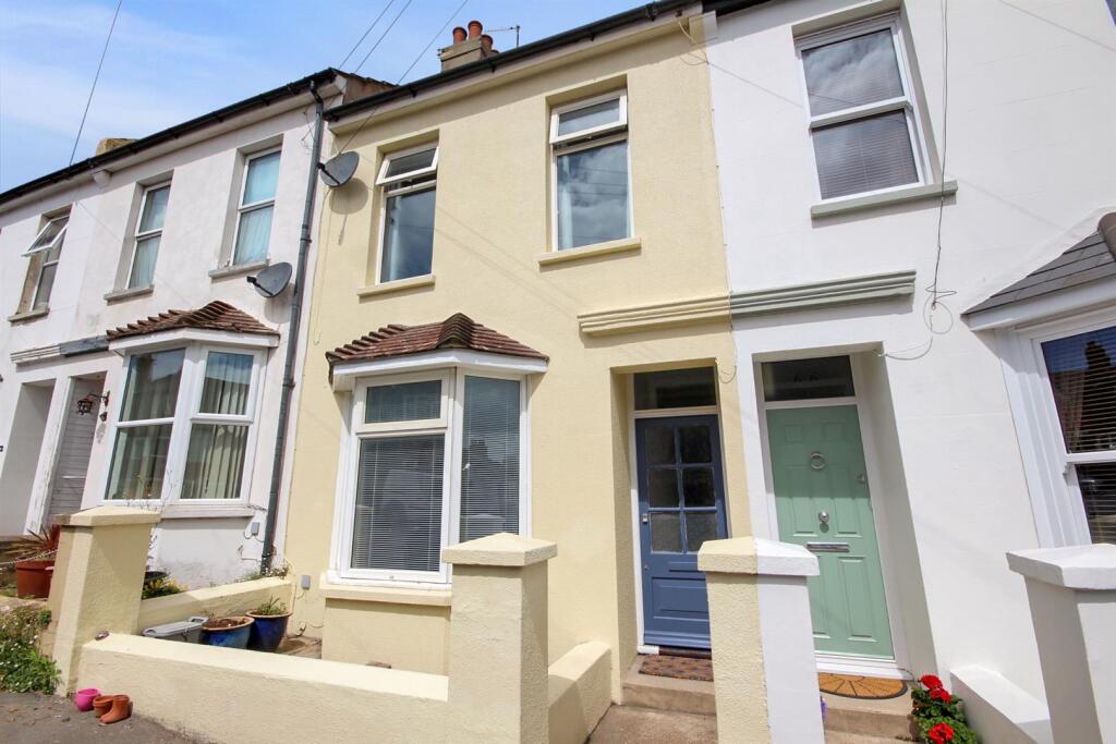 3 bed Mid Terraced House for rent in Newhaven. From Spencer & Leigh - Brighton 3 bed Mid Terraced House for rent in Newhaven. From Spencer & Leigh - Brighton