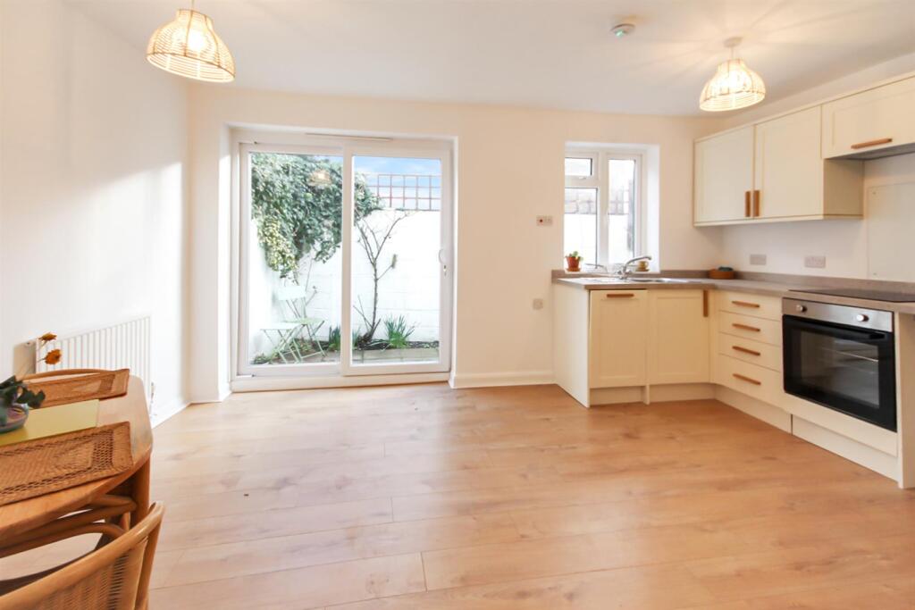 2 bed House (unspecified) for rent in Portslade-by-Sea. From Spencer & Leigh - Brighton