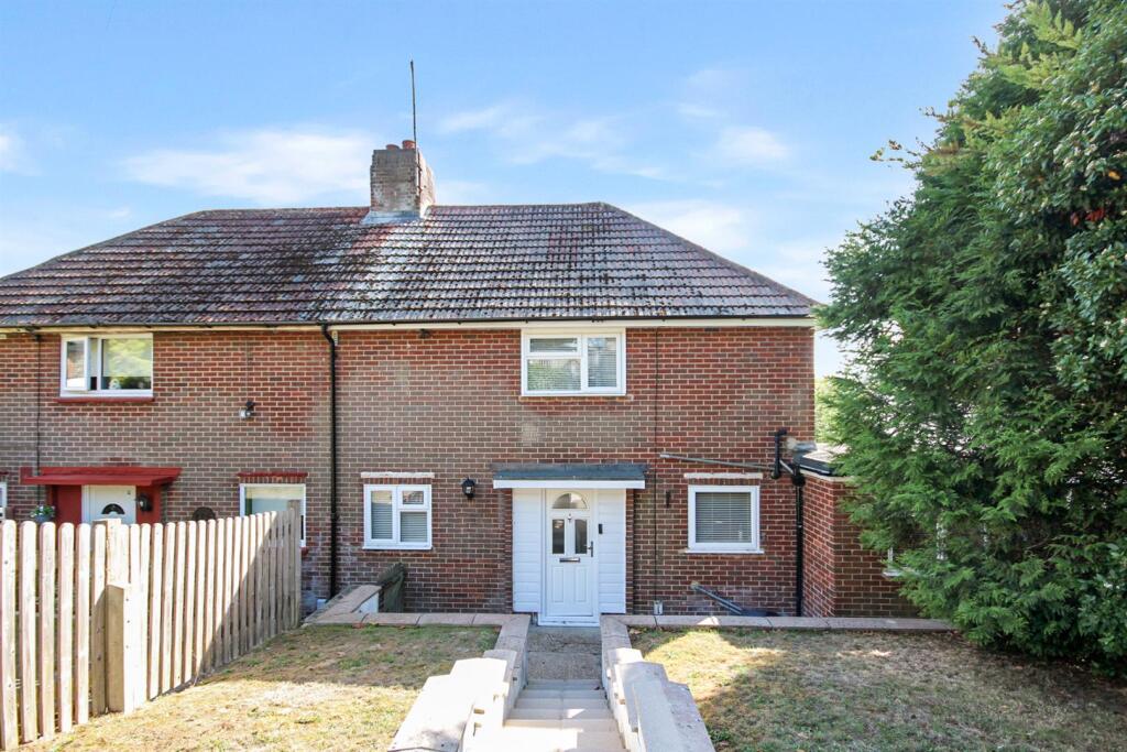 2 bed Semi Detached for rent in Falmer. From Spencer & Leigh - Brighton 2 bed Semi Detached for rent in Falmer. From Spencer & Leigh - Brighton