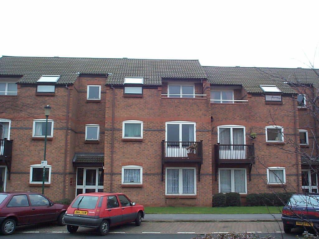 2 bed 1st Floor Flat for rent in Wilford. From Spencer Birch Chartered Surveyors - Nottingham