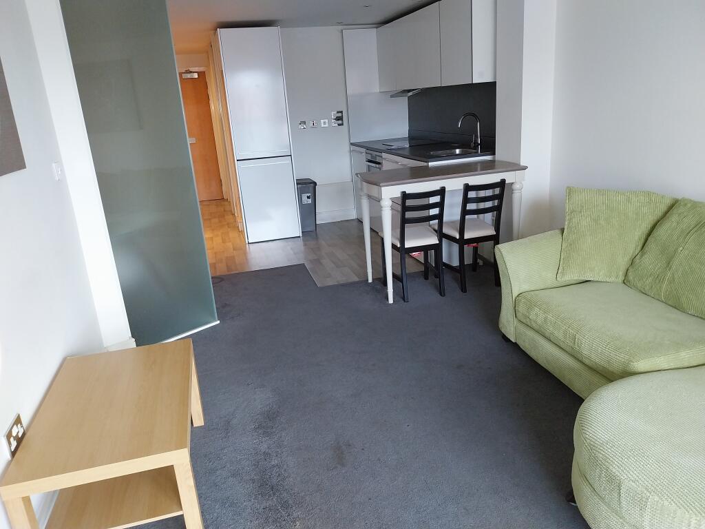 2 bed Apartment for rent in Nottingham. From Spencer Birch Chartered Surveyors - Nottingham