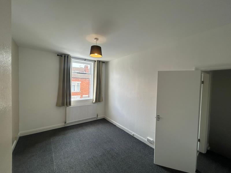 2 bed Mid Terraced House for rent in Leeds. From Spencer Properties - Leeds