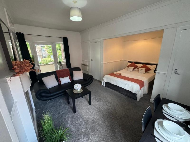 4 bed Studio for rent in Leeds. From Spencer Properties - Leeds