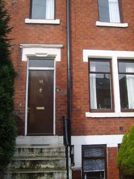 2 bed Mid Terraced House for rent in Leeds. From Spencer Properties - Leeds