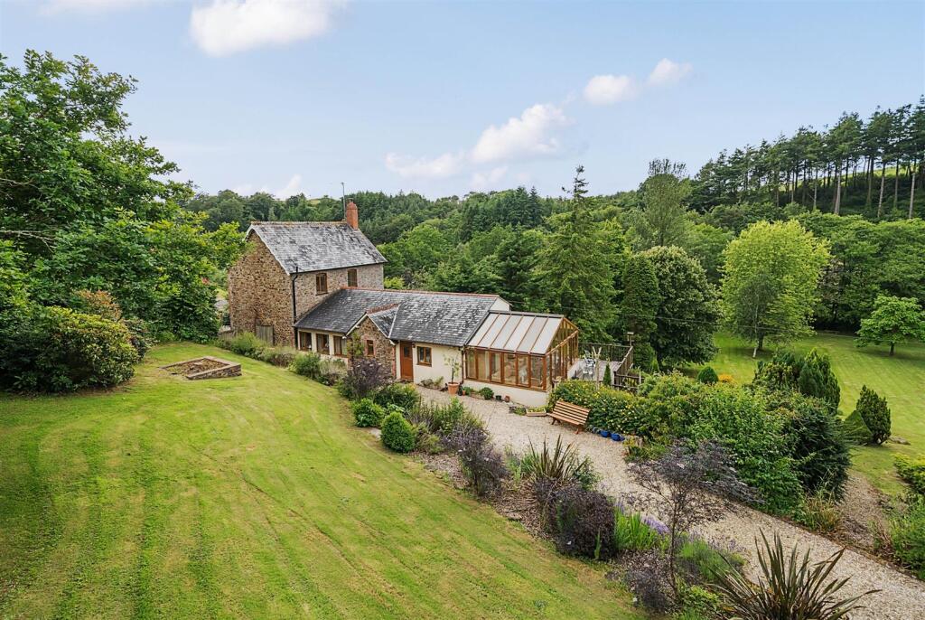 4 bed Detached for rent in Great Torrington. From Stags - Barnstaple 4 bed Detached for rent in Great Torrington. From Stags - Barnstaple