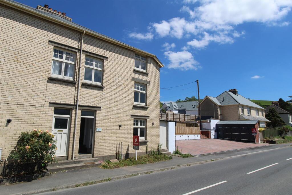 3 bed Semi Detached for rent in Barnstaple. From Stags - Barnstaple