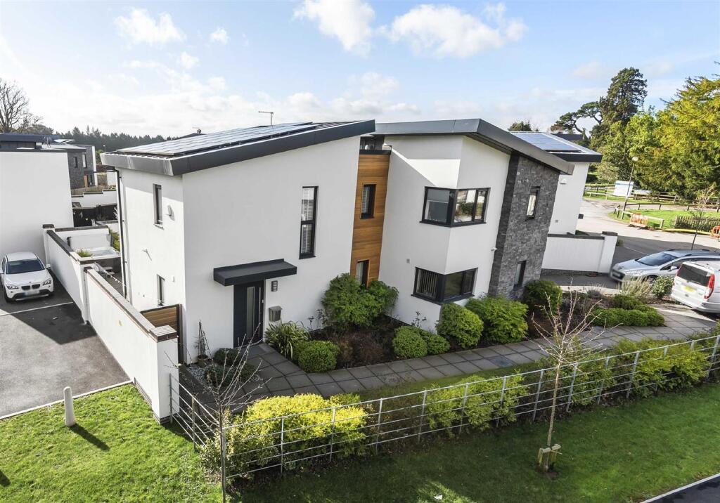 3 bed Semi Detached for rent in Exeter. From Stags - Exeter