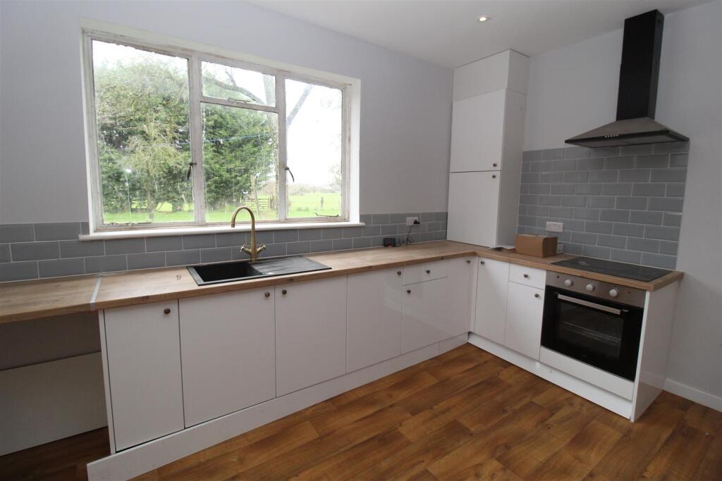1 bed Mid Terraced House for rent in Stoke Canon. From Stags - Exeter