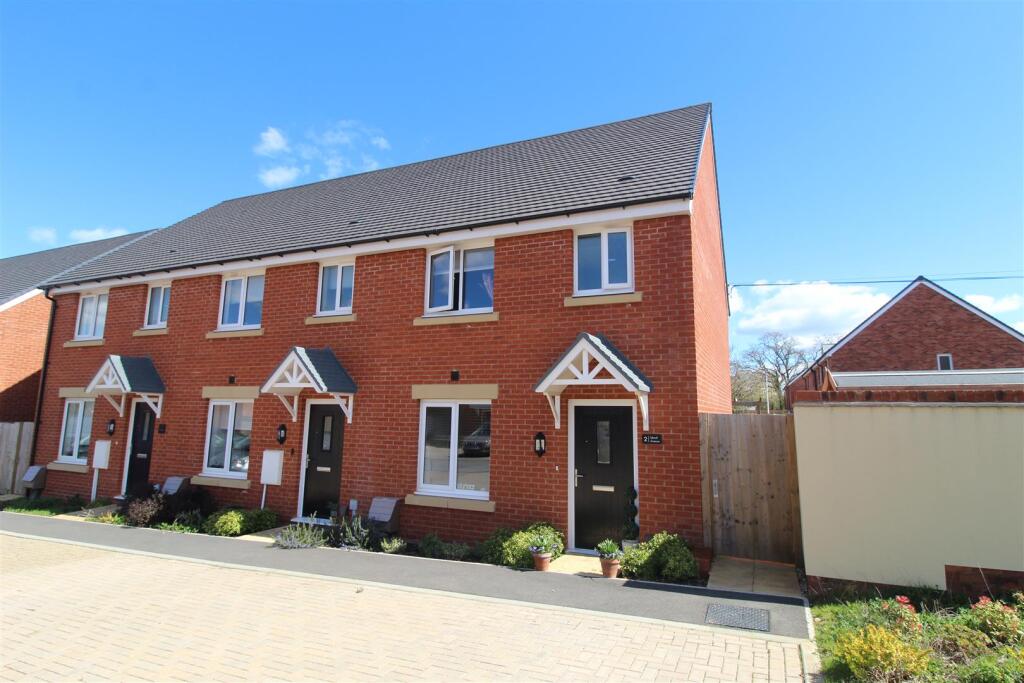 3 bed Mid Terraced House for rent in . From Stags - Exeter 3 bed Mid Terraced House for rent in . From Stags - Exeter
