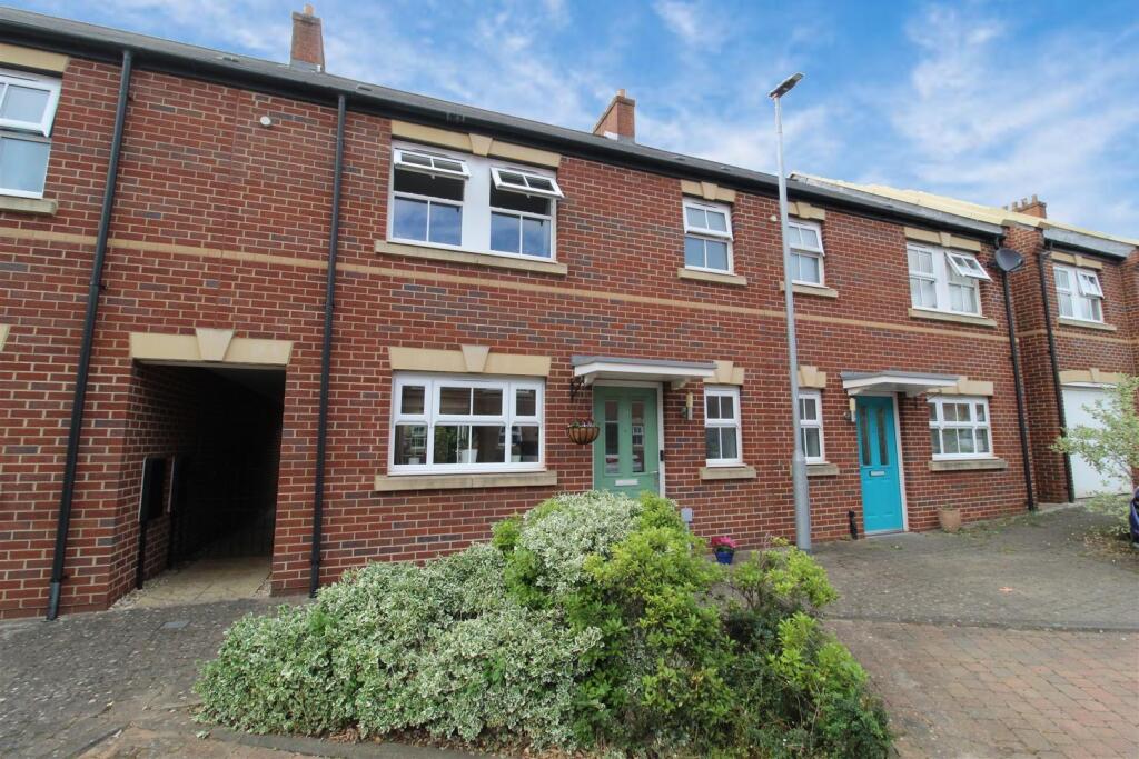 3 bed Mid Terraced House for rent in Exeter. From Stags - Exeter