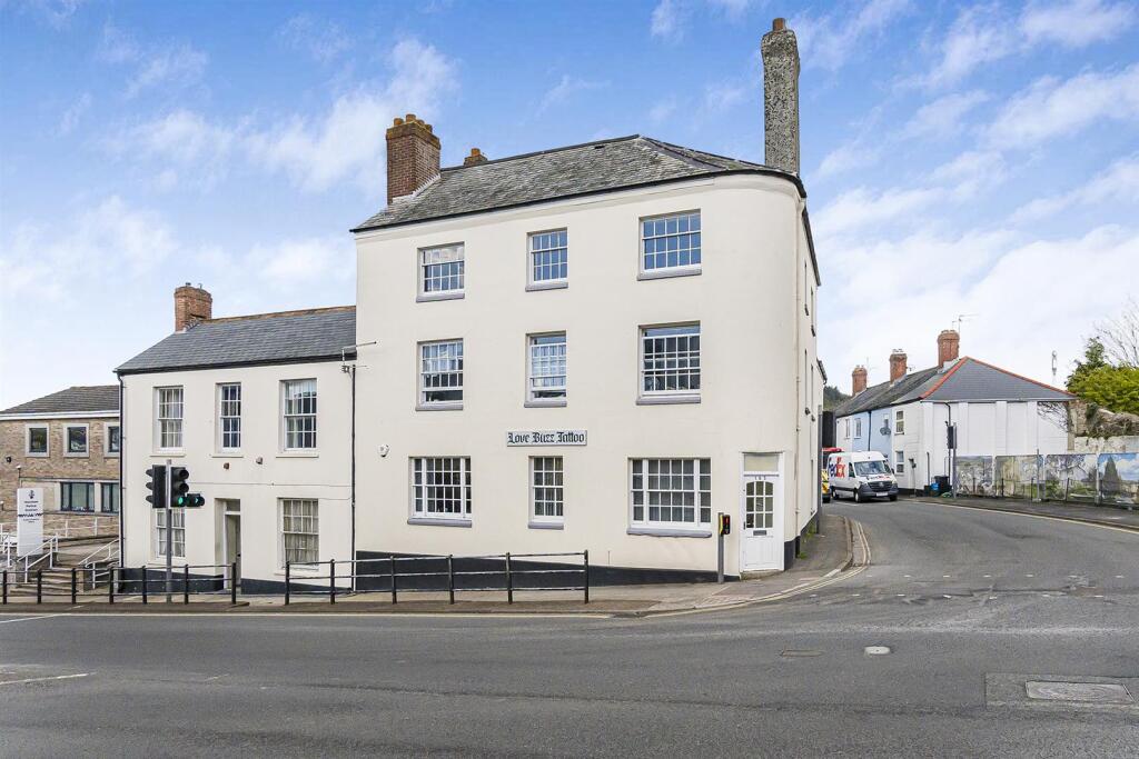 2 bed Apartment for rent in . From Stags - Honiton