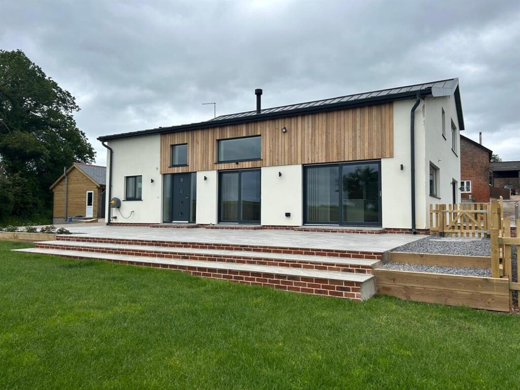 4 bed Detached for rent in Whimple. From Stags - Honiton 4 bed Detached for rent in Whimple. From Stags - Honiton