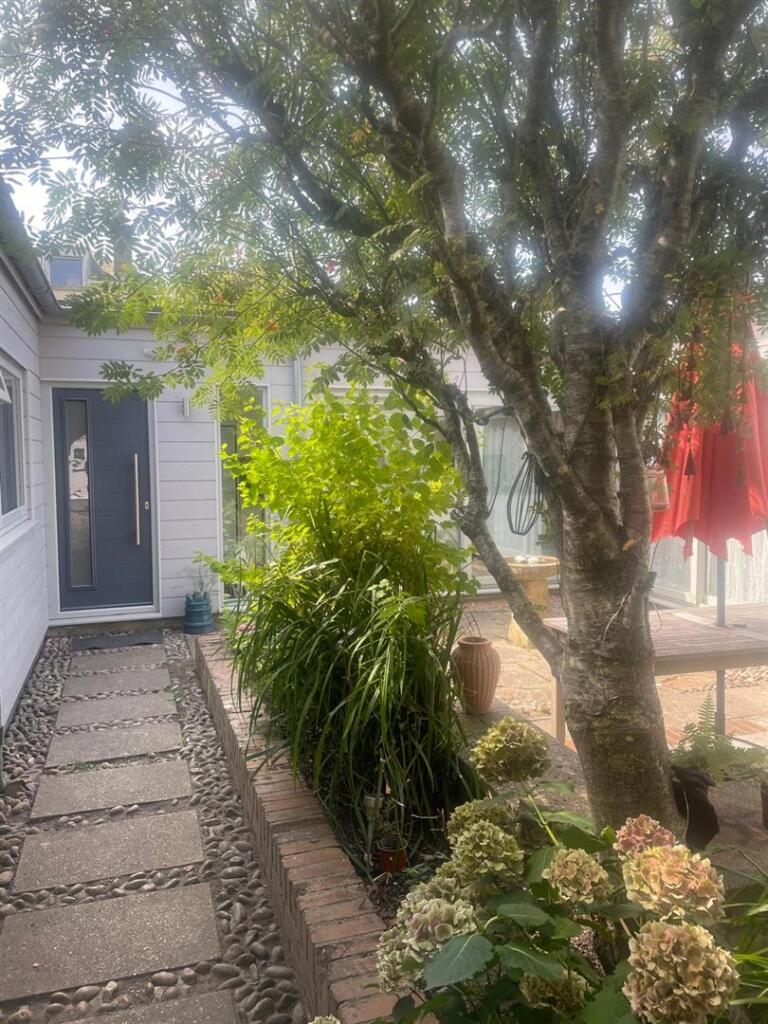 2 bed Bungalow for rent in Axminster. From Stags - Honiton