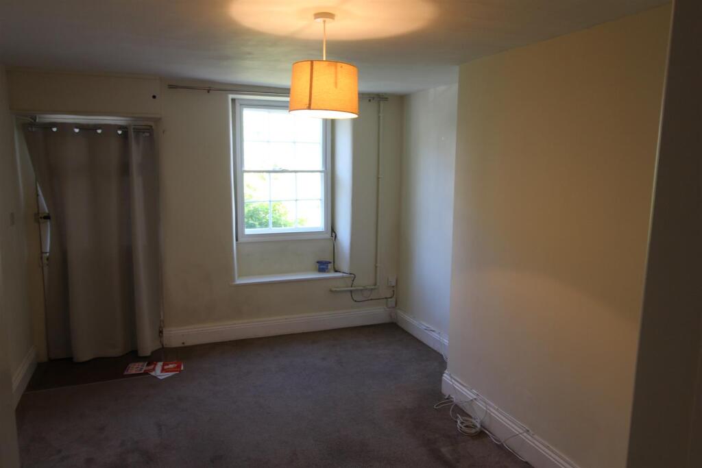 2 bed Mid Terraced House for rent in Chard. From Stags - Honiton 2 bed Mid Terraced House for rent in Chard. From Stags - Honiton