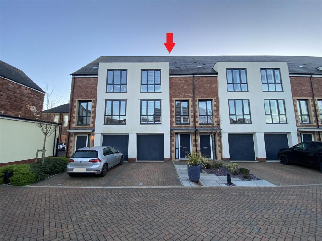 2 bed Mid Terraced House for rent in Taunton. From Stags - Taunton