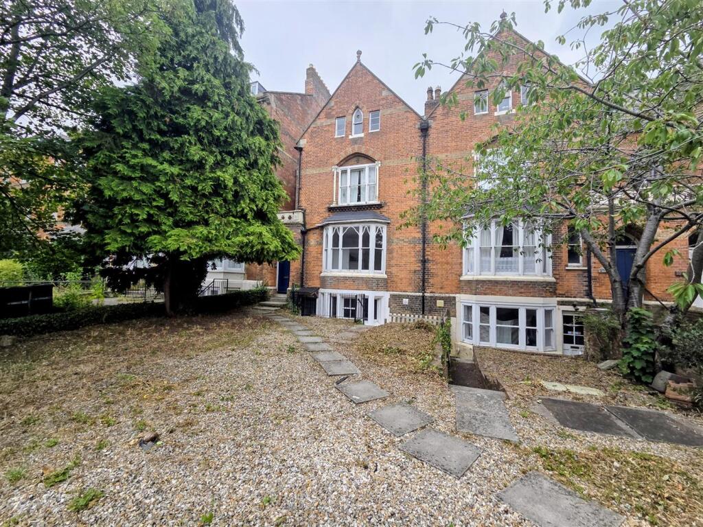 4 bed Apartment for rent in Taunton. From Stags - Taunton