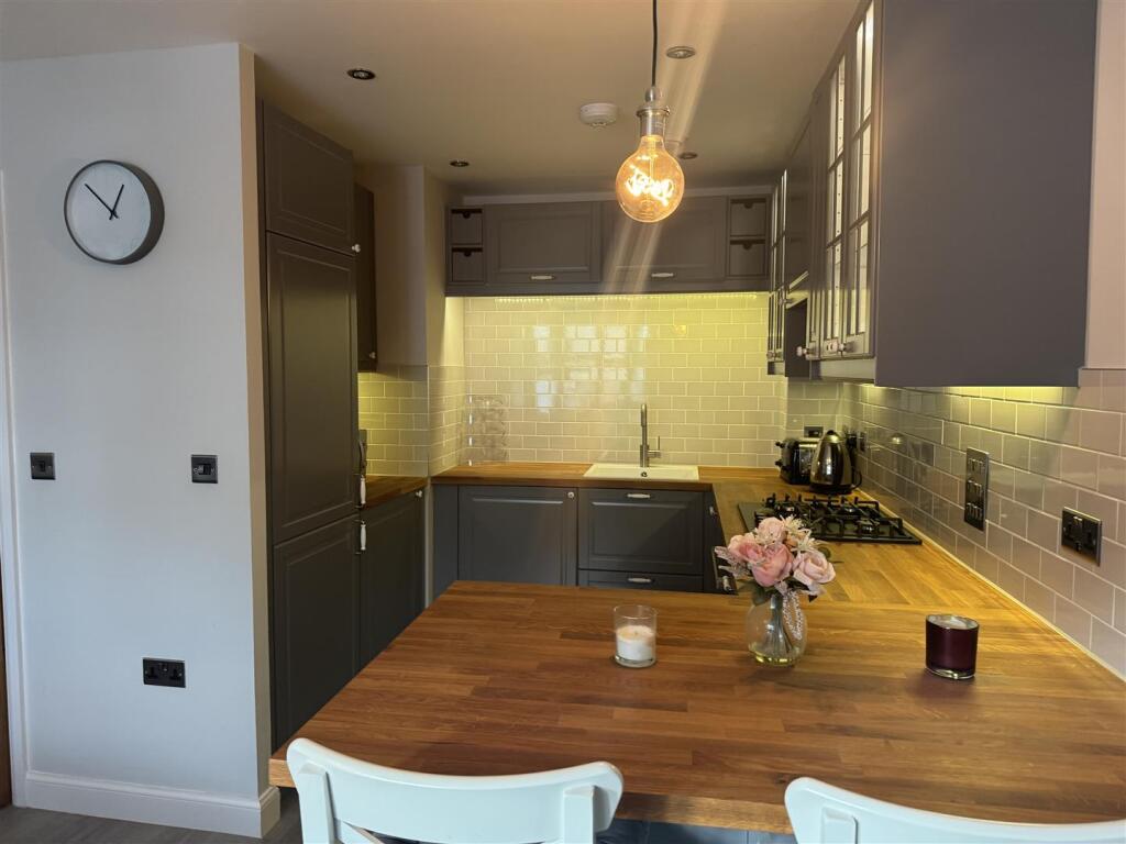 2 bed Apartment for rent in Taunton. From Stags - Taunton