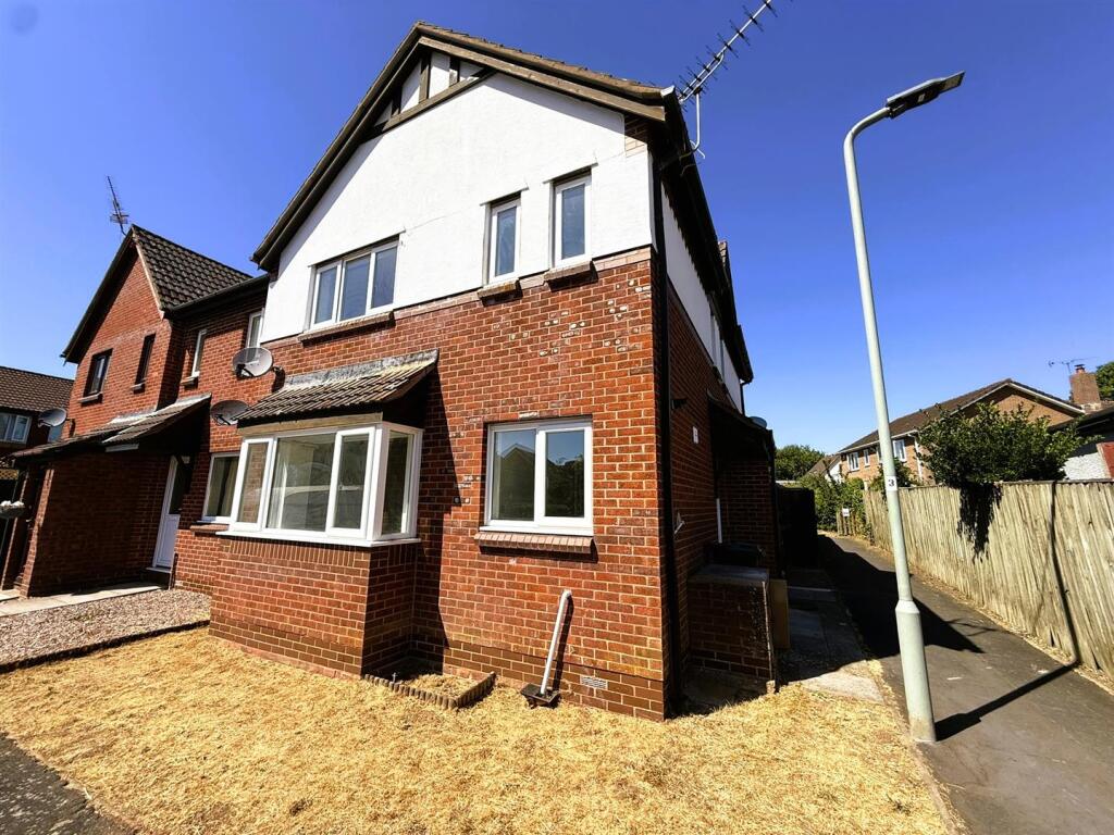 2 bed Semi Detached for rent in Cullompton. From Stags - Tiverton 2 bed Semi Detached for rent in Cullompton. From Stags - Tiverton