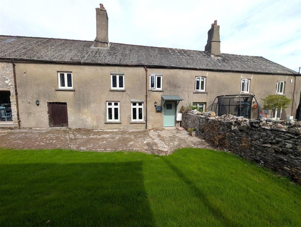 3 bed Mid Terraced House for rent in Totnes. From Stags - Totnes