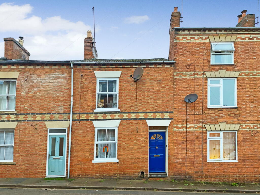 2 bed Mid Terraced House for rent in Banbury. From Stanbra Powell - Banbury