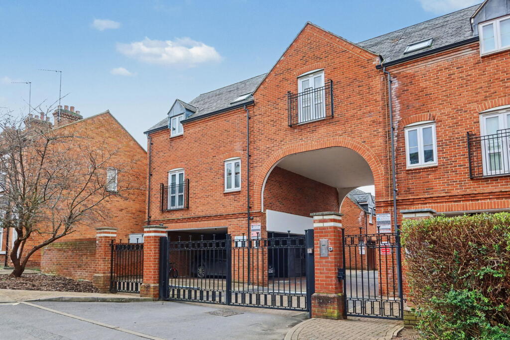 2 bed Apartment for rent in Banbury. From Stanbra Powell - Banbury