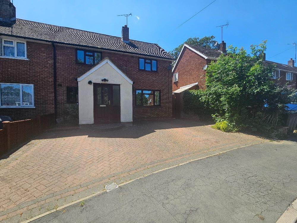 4 bed Semi Detached for rent in Banbury. From Stanbra Powell - Banbury 4 bed Semi Detached for rent in Banbury. From Stanbra Powell - Banbury