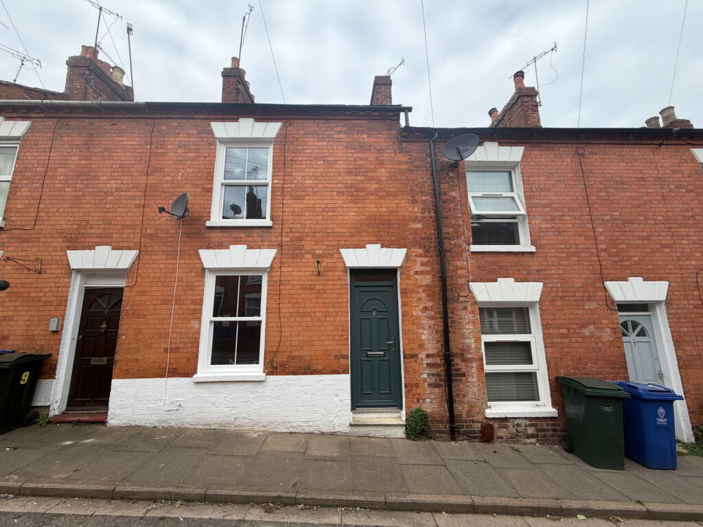 2 bed Mid Terraced House for rent in Banbury. From Stanbra Powell - Banbury