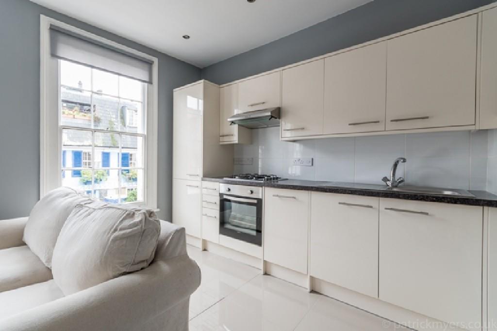 1 bed 1st Floor Flat for rent in Kensington. From Stapleton Long - West Norwood