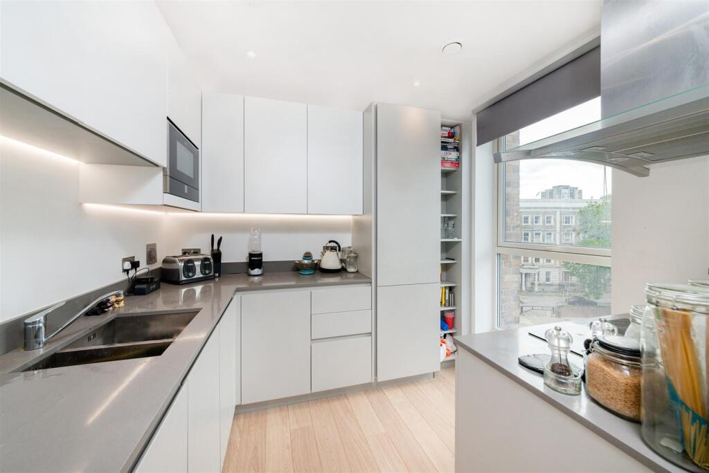 2 bed 1st Floor Flat for rent in Clapham. From Stapleton Long - West Norwood