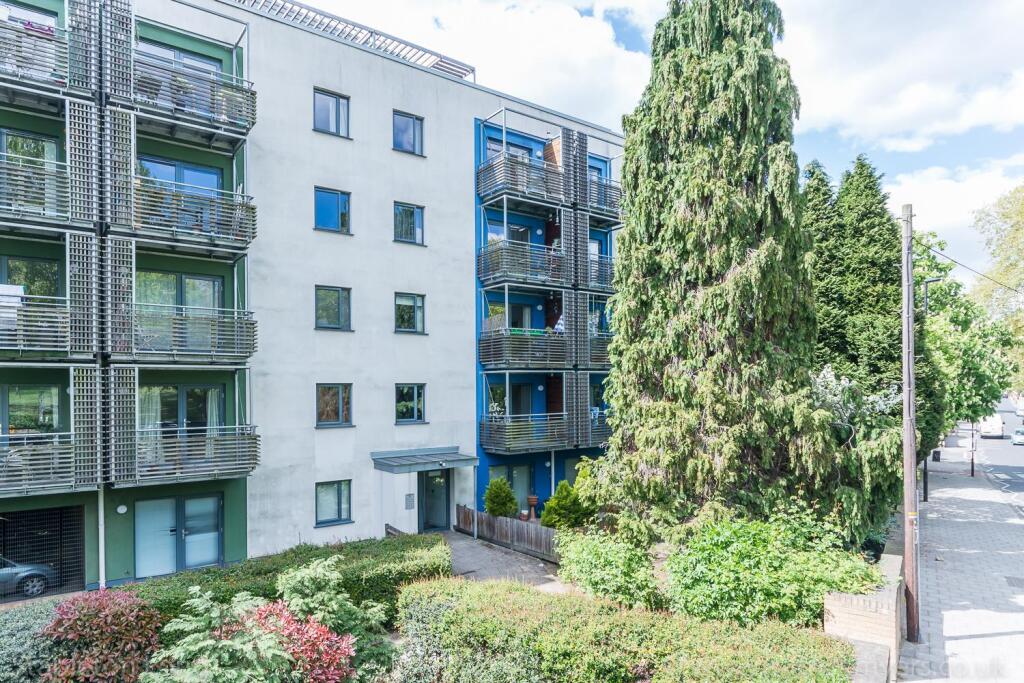 1 bed 1st Floor Flat for rent in Streatham. From Stapleton Long - West Norwood 1 bed 1st Floor Flat for rent in Streatham. From Stapleton Long - West Norwood